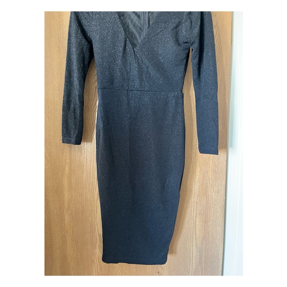 Elegant Black Long-Sleeve Dress
